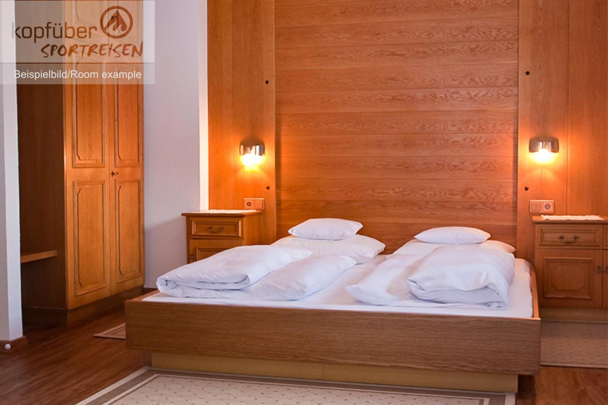 Double Room,1740234922:JPEG